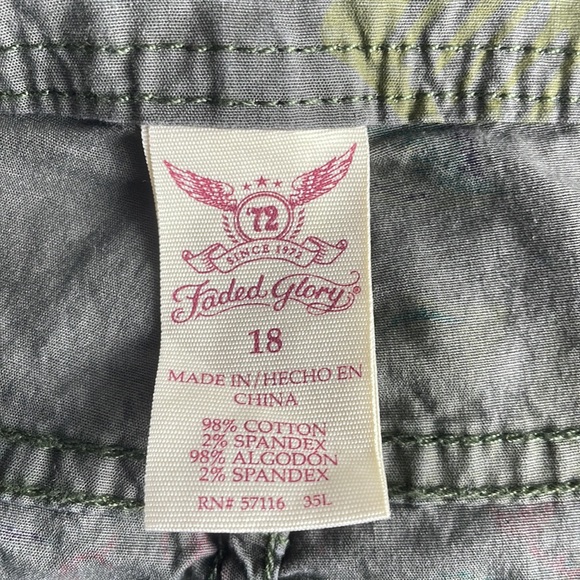 Floral Shorts Size 18 Faded Glory - Picture 4 of 5